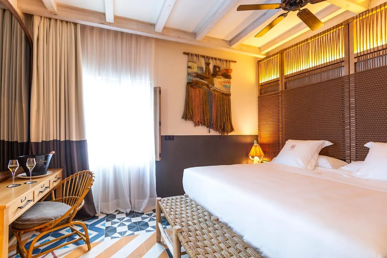 Hotel La Torre Del Canonigo - Small Luxury Hotels Ibiza