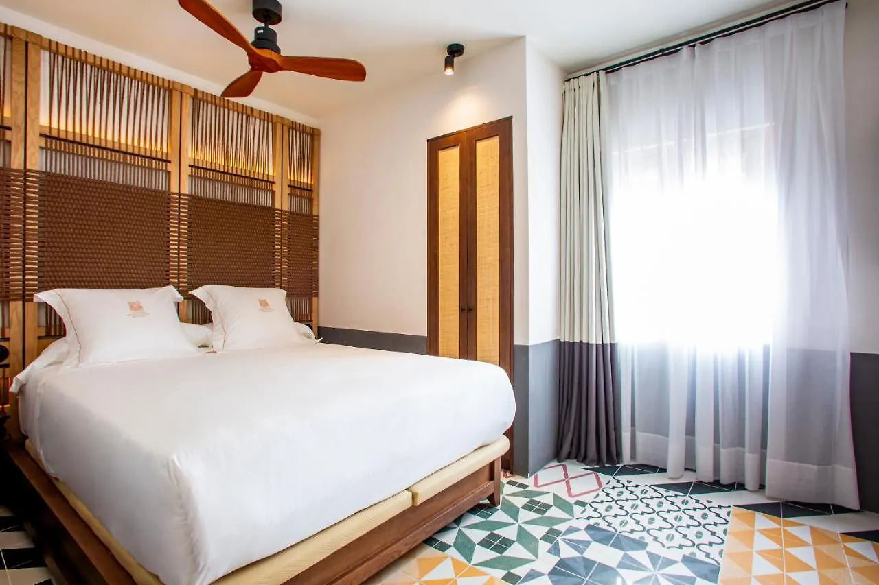 Hotel La Torre Del Canonigo - Small Luxury Hotels Ibiza Town 4*,