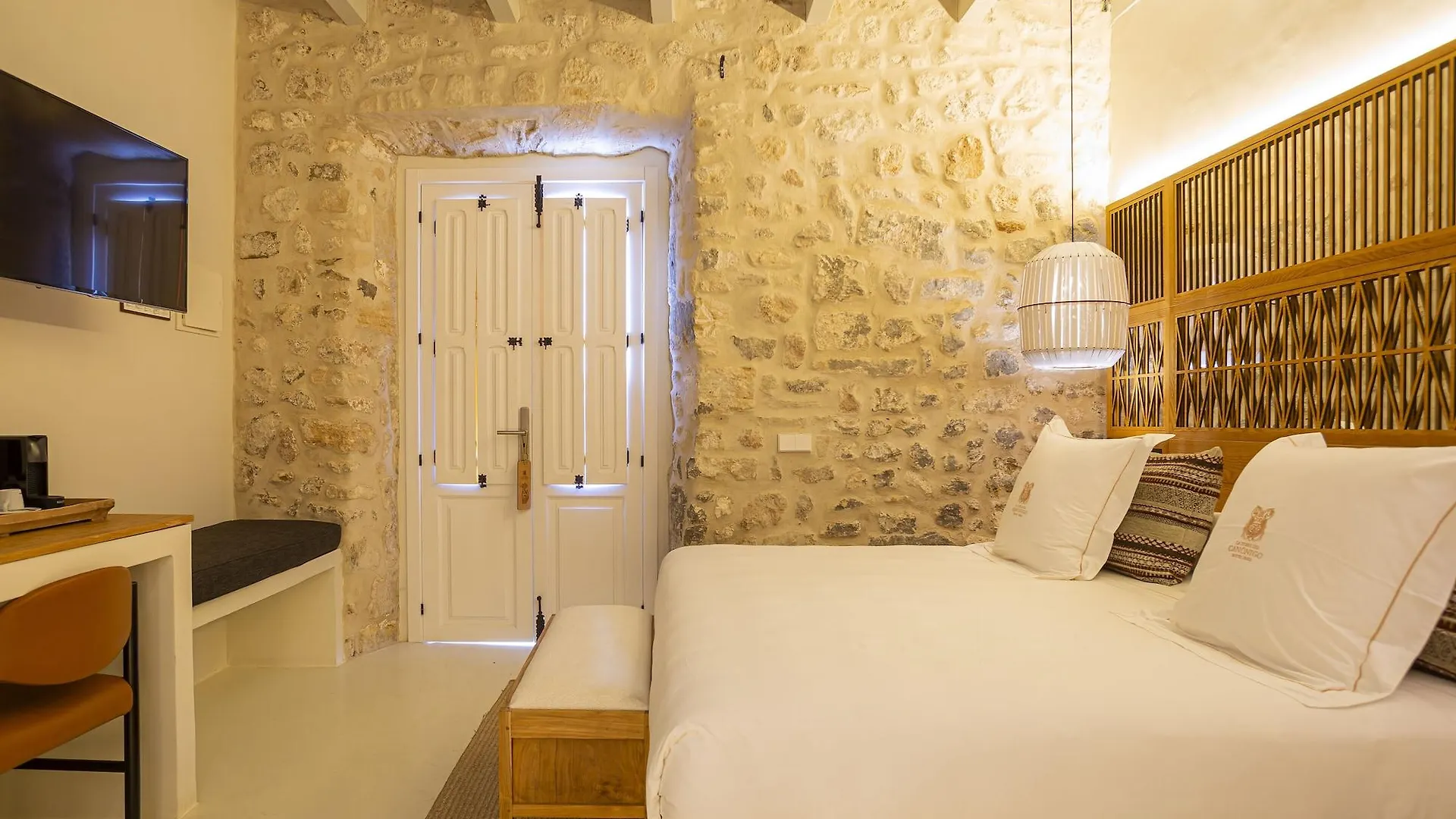 Hotel La Torre Del Canonigo - Small Luxury Hotels Ibiza Town 4*,
