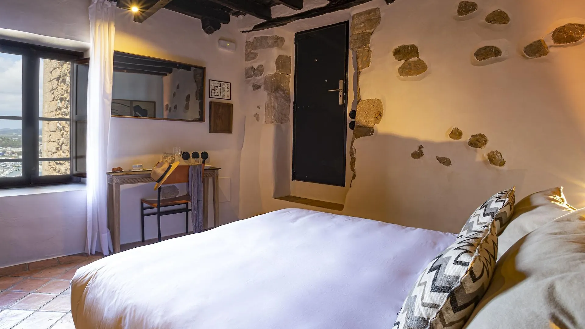 Hotel La Torre Del Canonigo - Small Luxury Hotels Ibiza Town