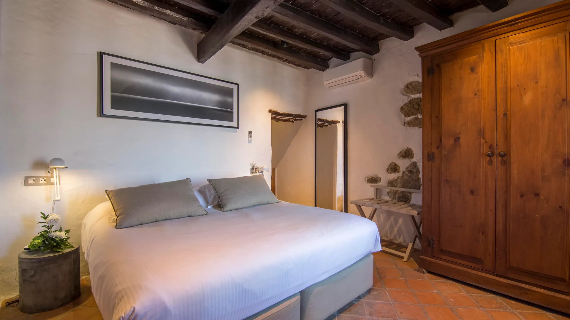 Hotel La Torre Del Canonigo - Small Luxury Hotels Ibiza Town