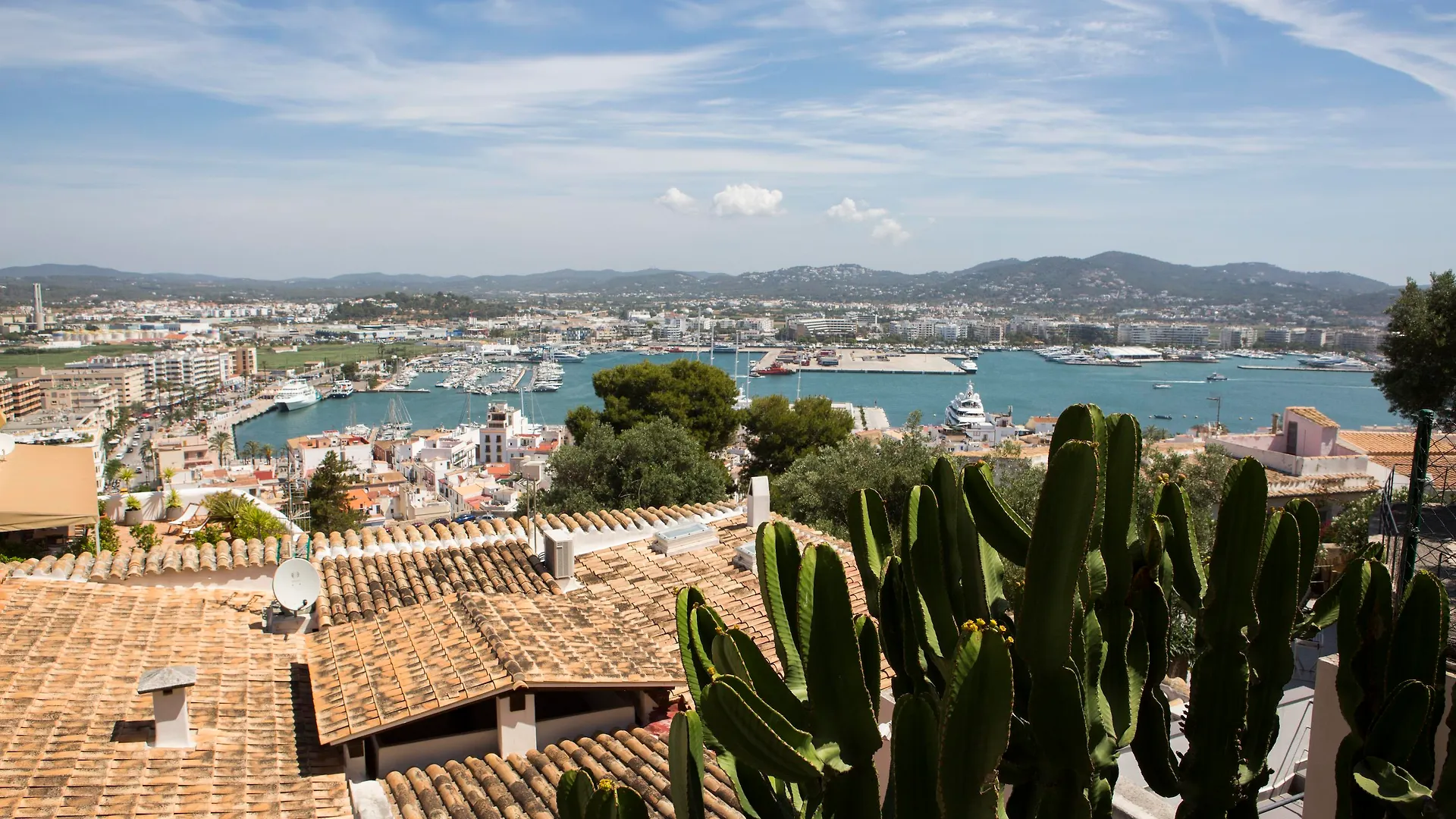 Hotel La Torre Del Canonigo - Small Luxury Hotels Ibiza